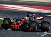 开云体育-梅赛德斯轻取红牛二队，塞恩斯刷新纪录