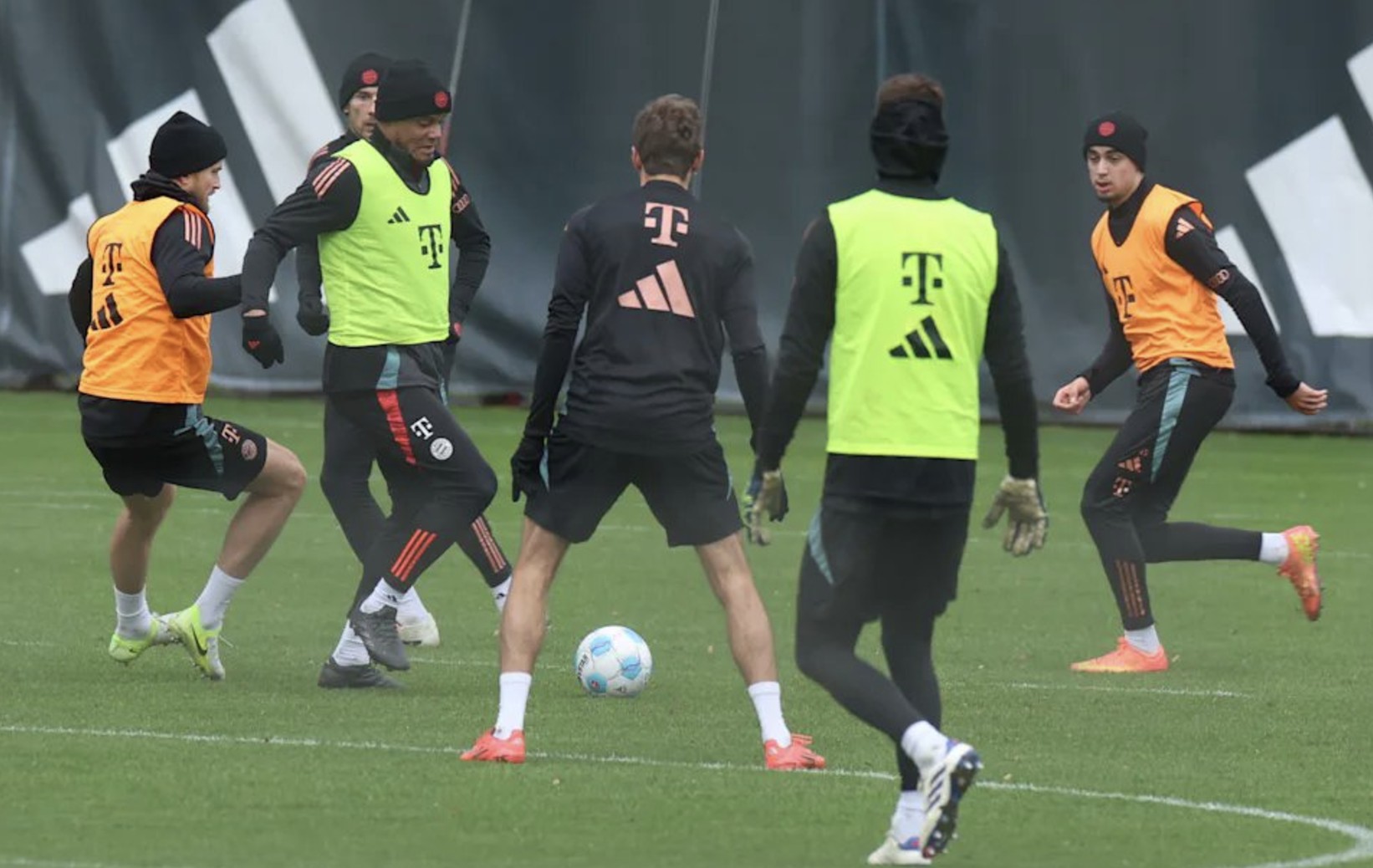 拜仁慕尼黑新援连续破门，积极融入球队