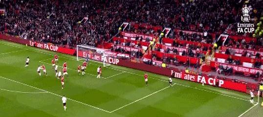 包含曼联悲伤出局，欧冠旅程终结，球迷心疼不已的词条