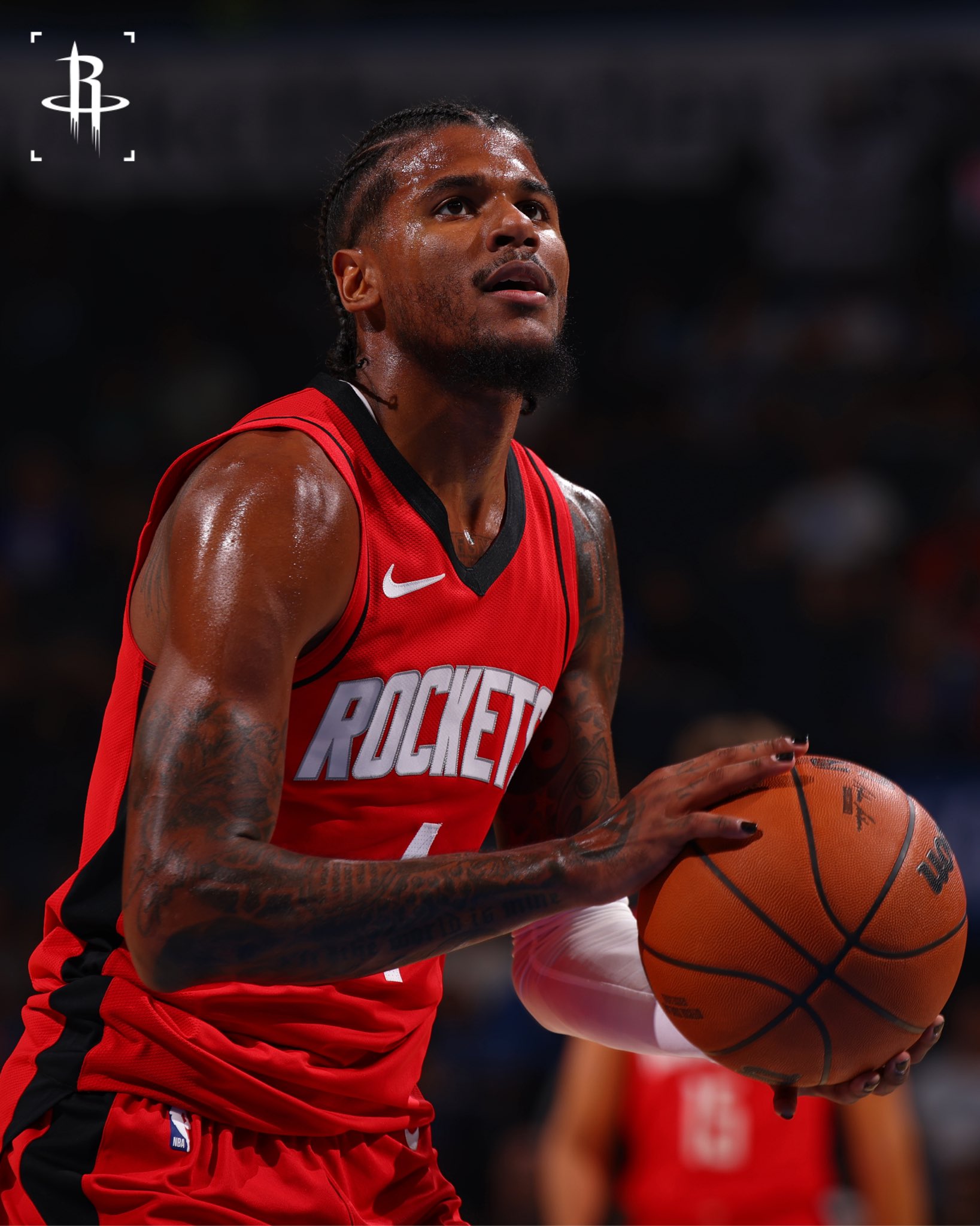 包含火箭队主帅火气大，赛后怒斥队员表现不佳的词条