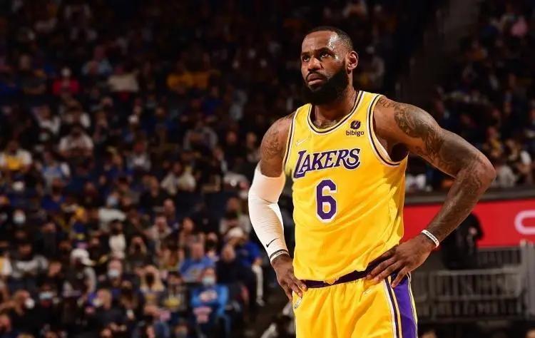 湖人再次遭遇失利，詹姆斯表达失望情绪