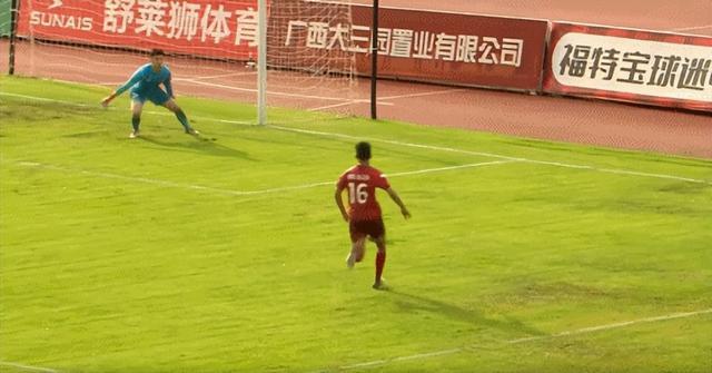 中超强队挺进淘汰赛，球队顺利晋级领跑强势劲斗