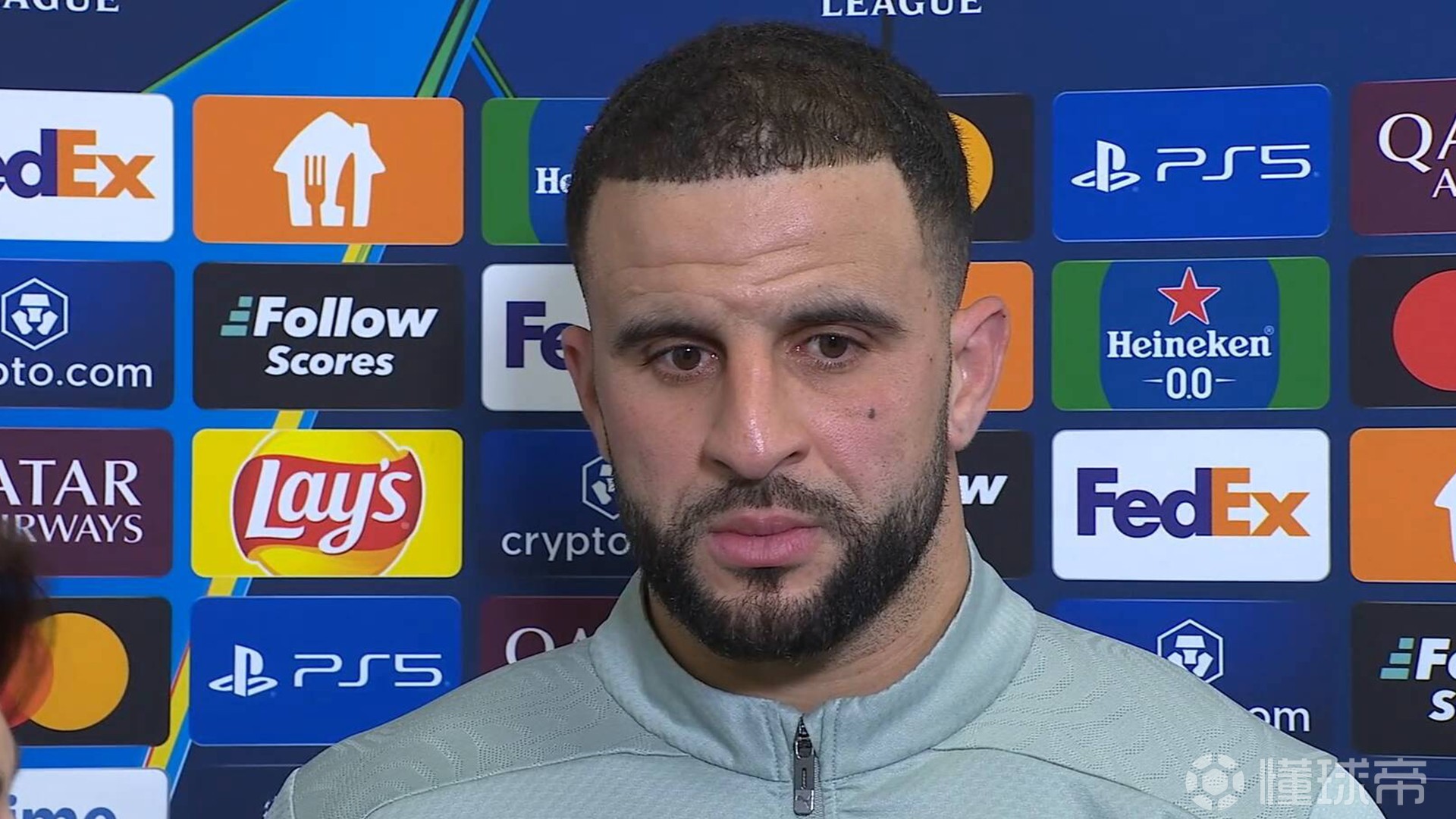 沃克受伤下场,著名队员替补出场 沃克受伤下场,著名队员替补出场