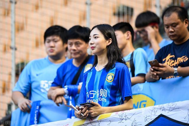 南京队将在湖南队客场挑战,球员士气高涨的简单介绍 南京队将在湖南队客场挑战,球员士气高涨的简单介绍