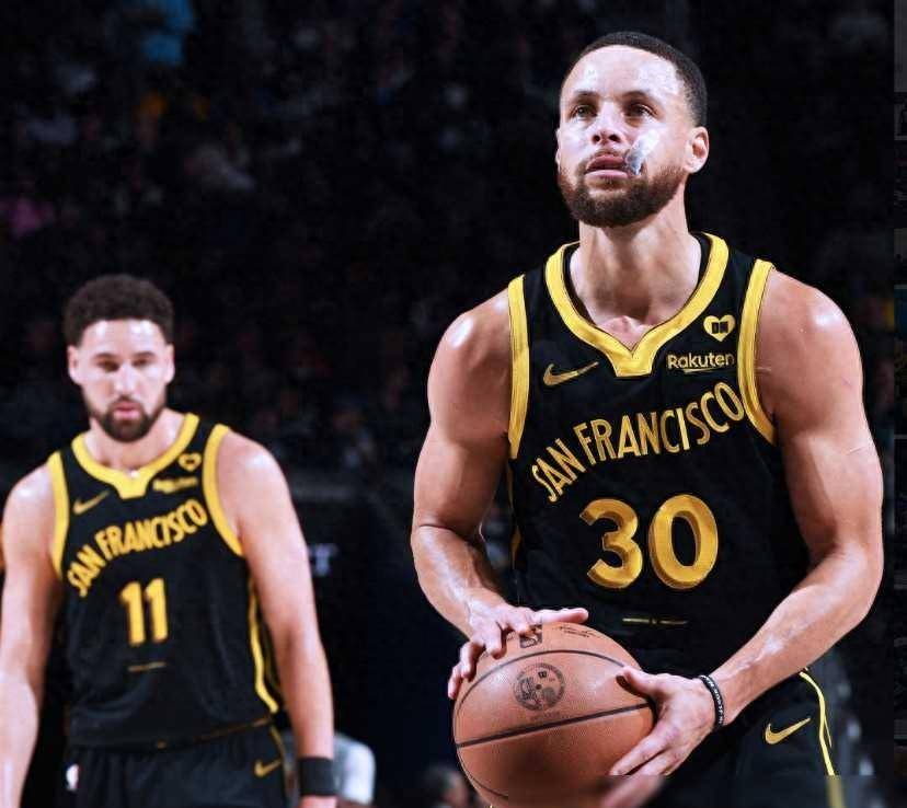 雷霆德罗赞状态低迷，球队反败为胜需尽快调整的简单介绍