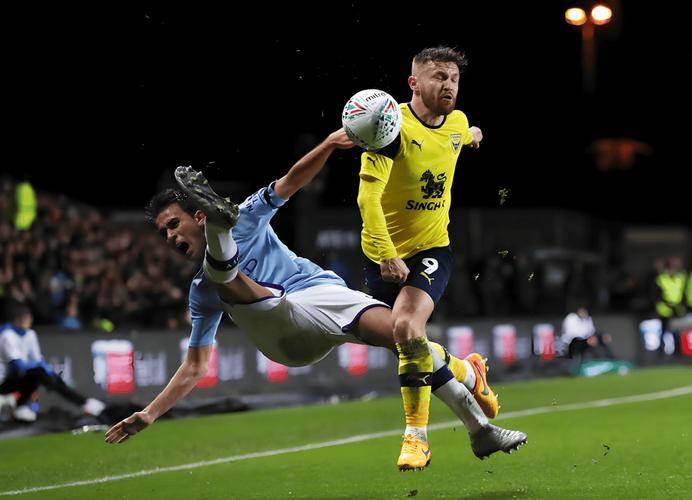 杜塞尔多夫客场逆袭，取得重要胜利的简单介绍