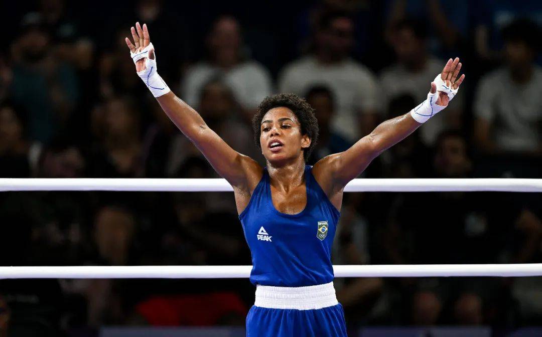 意外临门！英国体操队大放异彩