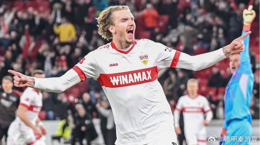 斯图加特球员挺身而出,顽强抗衡抢夺胜绩 斯图加特球员挺身而出,顽强抗衡抢夺胜绩