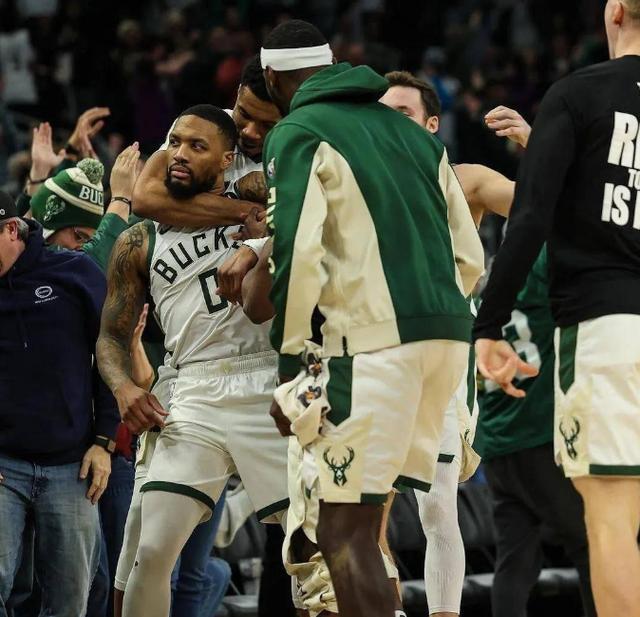 包含火箭主场擒雄鹿,东部领头羊势如破竹的词条 包含火箭主场擒雄鹿,东部领头羊势如破竹的词条