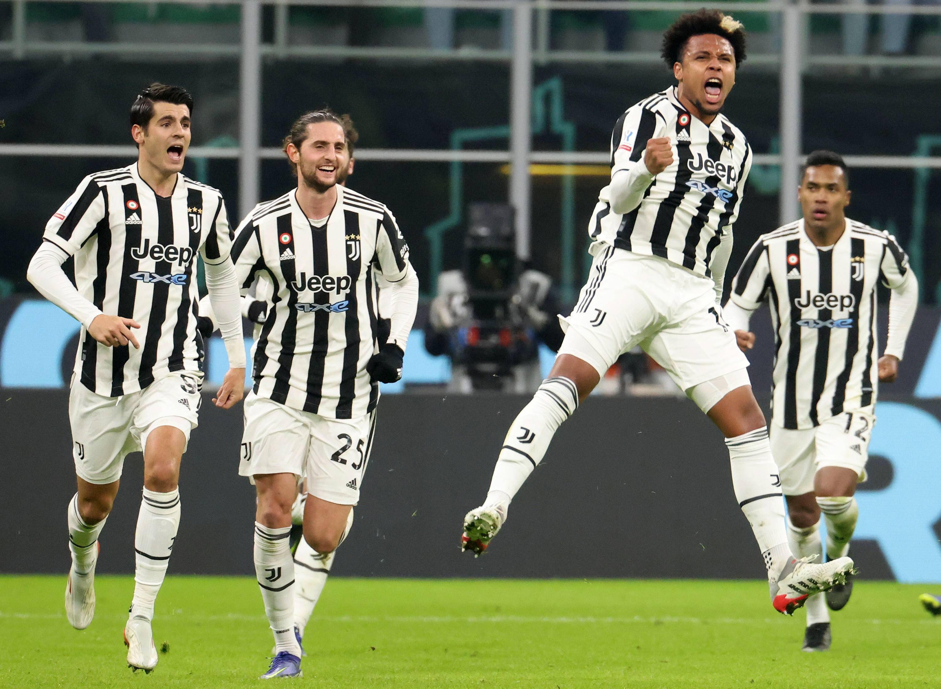 拉齐奥客场战胜维罗纳领先尤文图斯的简单介绍