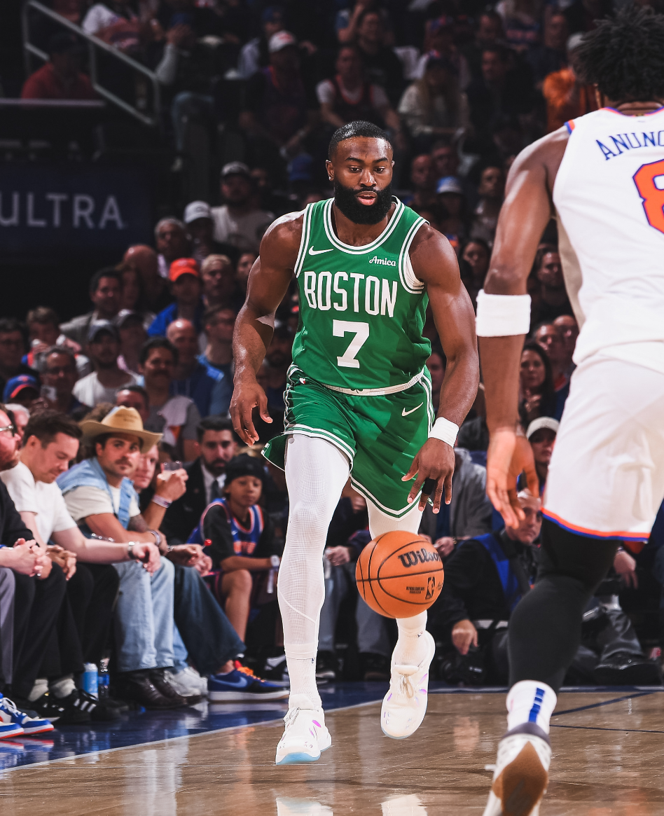 尼克斯获得胜利，球员发挥出色