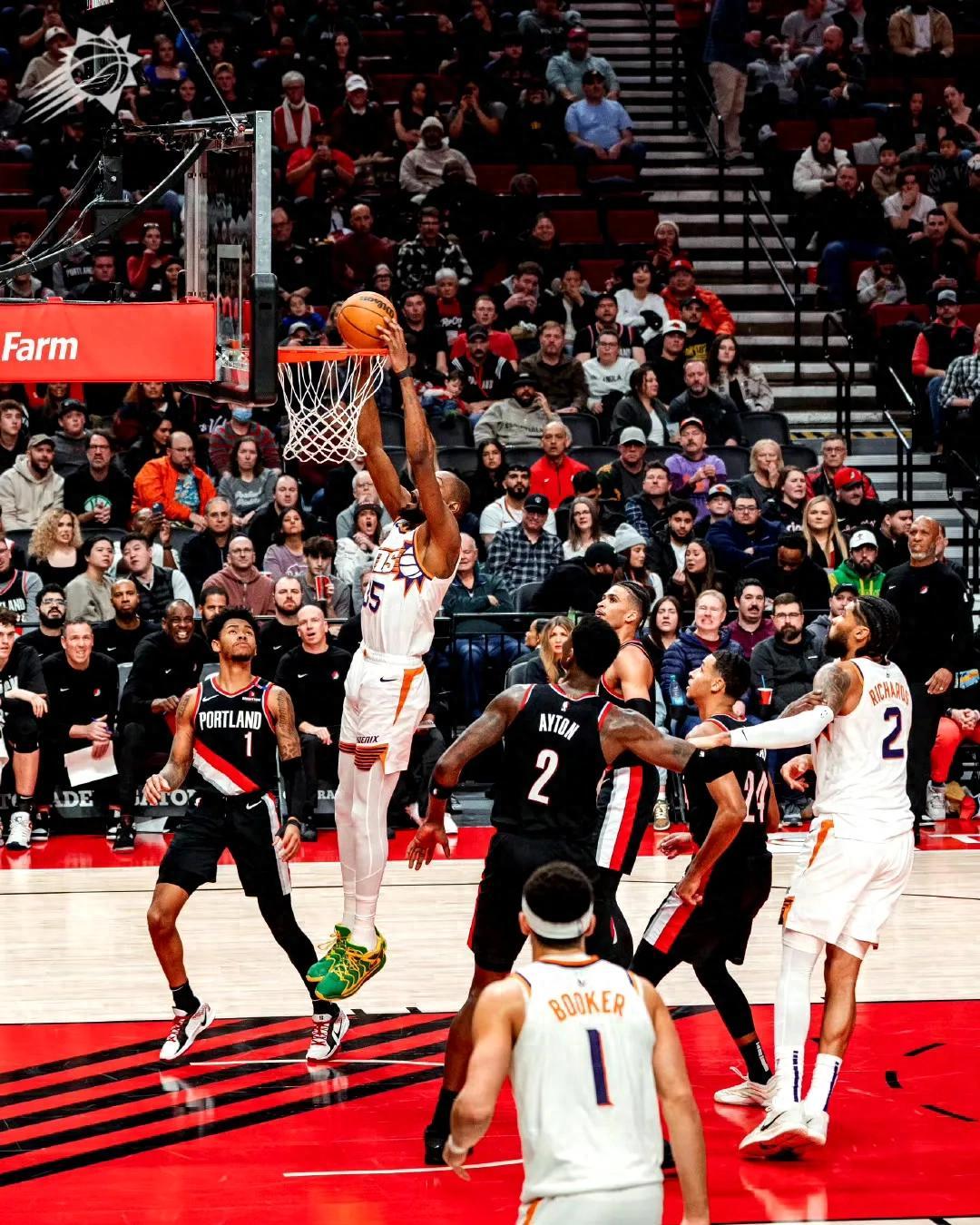 开拓者主控稳定，客场完胜对手