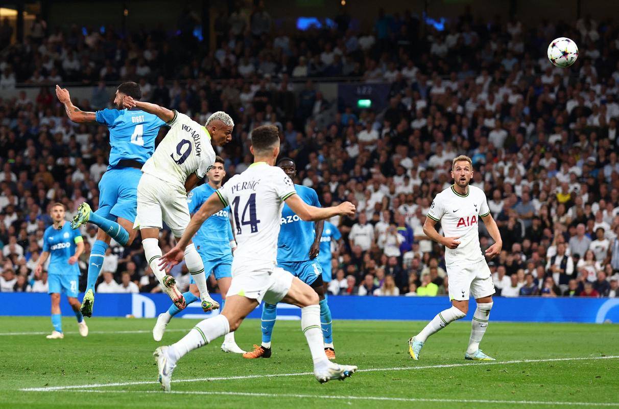 关于里尔发挥出色,法甲赛场风头一时无两的信息 关于里尔发挥出色,法甲赛场风头一时无两的信息