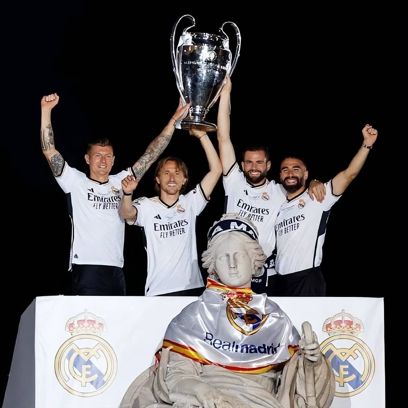 皇马再胜曼联,继续欧冠之路斩获胜利的简单介绍 皇马再胜曼联,继续欧冠之路斩获胜利的简单介绍