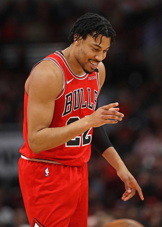 狼队球员逐渐适应比赛强度,希望继续保持胜利 狼队球员逐渐适应比赛强度,希望继续保持胜利