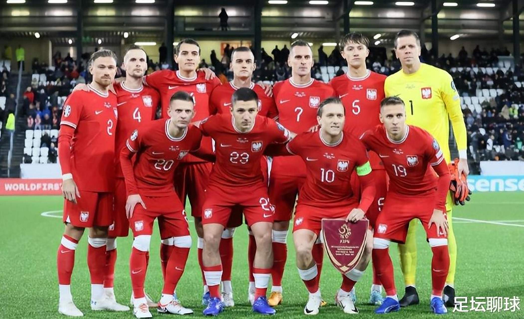 波兰队击败奥地利,跻身欧预赛比赛前列 波兰队击败奥地利,跻身欧预赛比赛前列