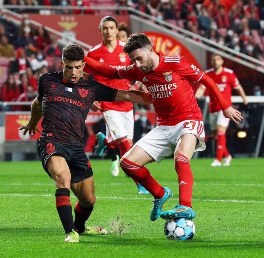 关于阿贾克斯逆转他队,欧冠比赛百转千回的信息 关于阿贾克斯逆转他队,欧冠比赛百转千回的信息