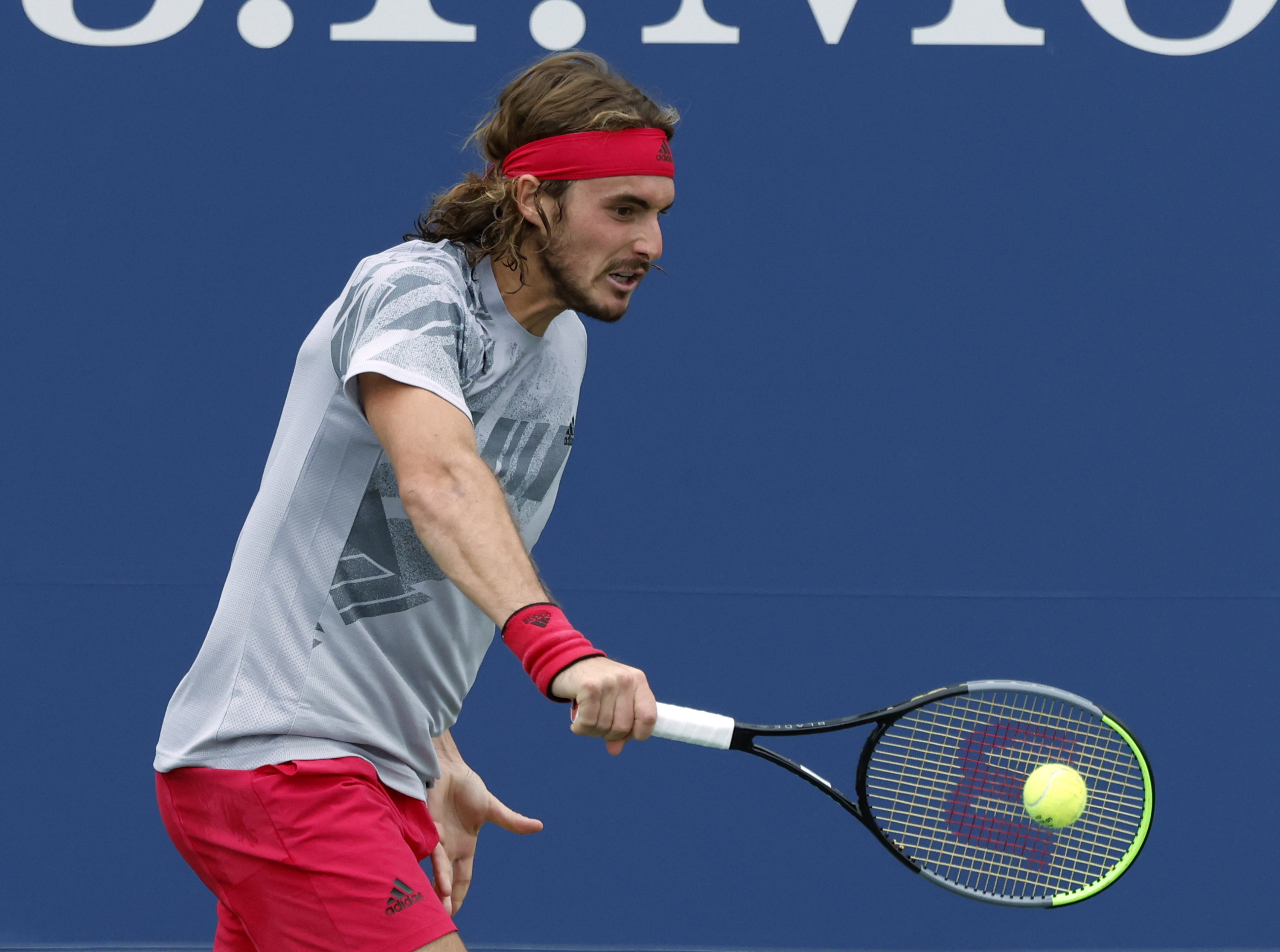 美国网球队翻盘德国网球队，西西帕斯打破历史纪录的简单介绍