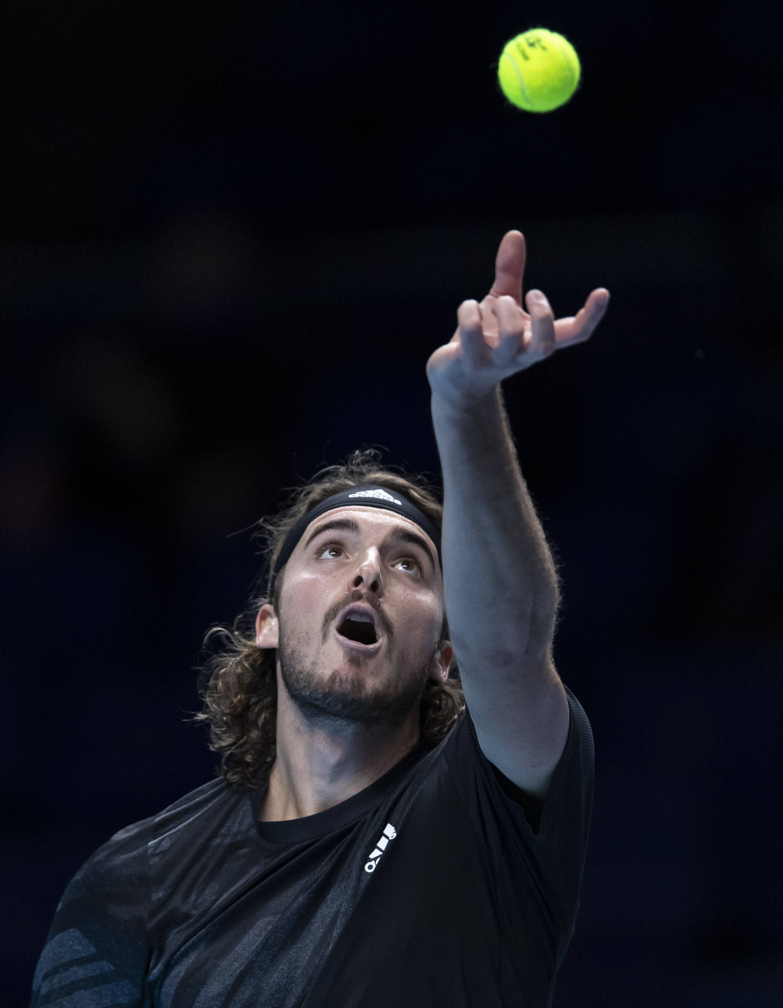 欧洲网球队横扫美国网球队，西西帕斯爆发神勇的简单介绍