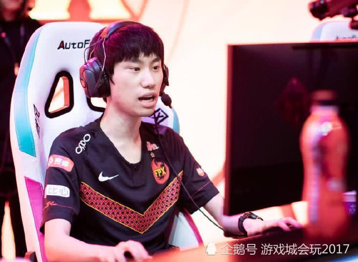 包含史诗对决!LPL上演极限翻盘的词条 包含史诗对决!LPL上演极限翻盘的词条