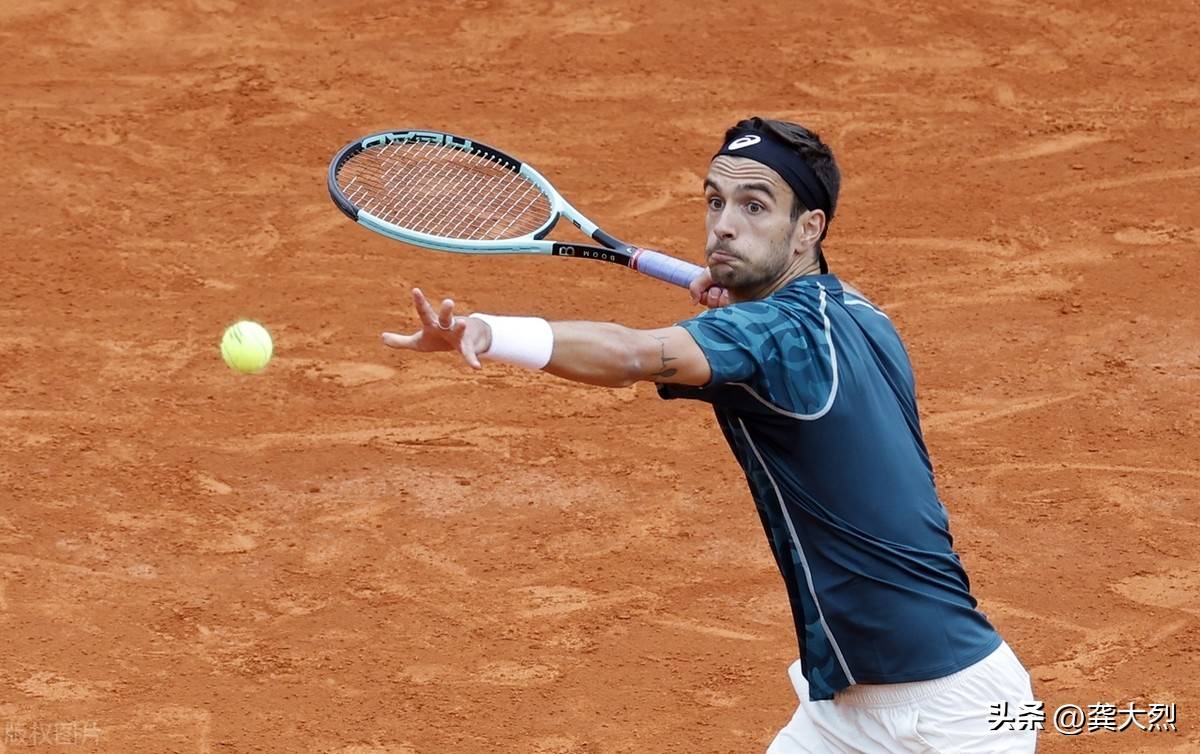 关于澳网险胜蒙特卡洛大师赛，西西帕斯刷新纪录的信息