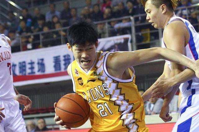 关于山东队碾压独行侠，胡金秋关键制胜的信息