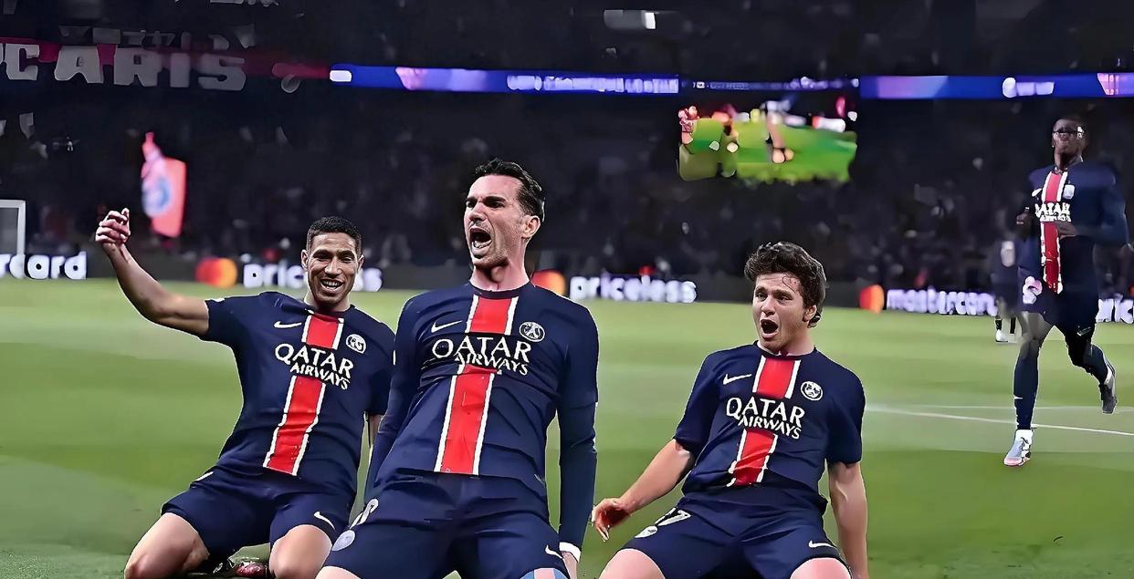 拜仁轻取那不勒斯，内马尔关键制胜